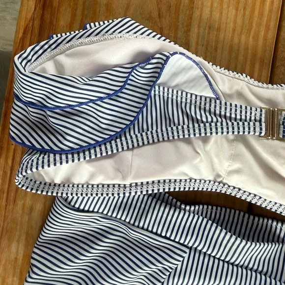 Striped Ruffle Bikini Set - Picture 8 of 10